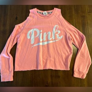 Cut out shoulders pink long sleeve shirt